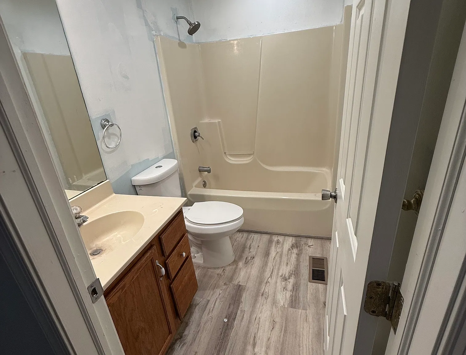 2 bed, 1452 sqft, $2,000 — Photo 3
