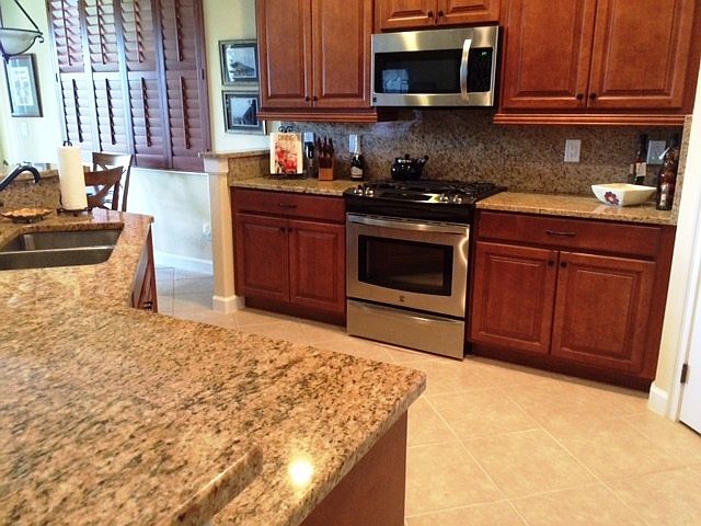 Kitchen with Center Island