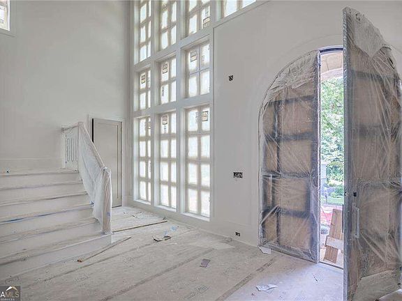 2nd image of 2756 Winding Ln