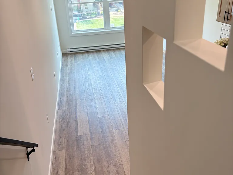 431 N Cherry St — Photo 6