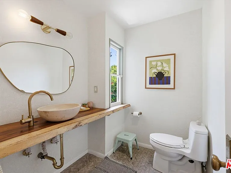 3240 Tilden Ave — Photo 24