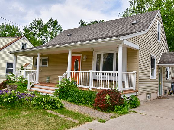 2nd image of 482 Lakeside Dr