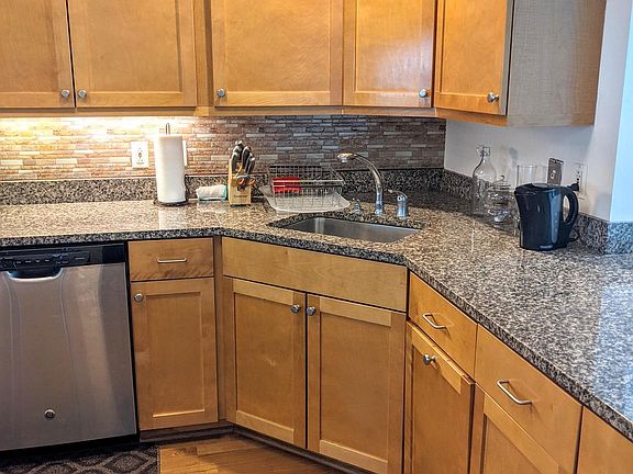 3rd image of 717 S Columbus Blvd Penthouse 13