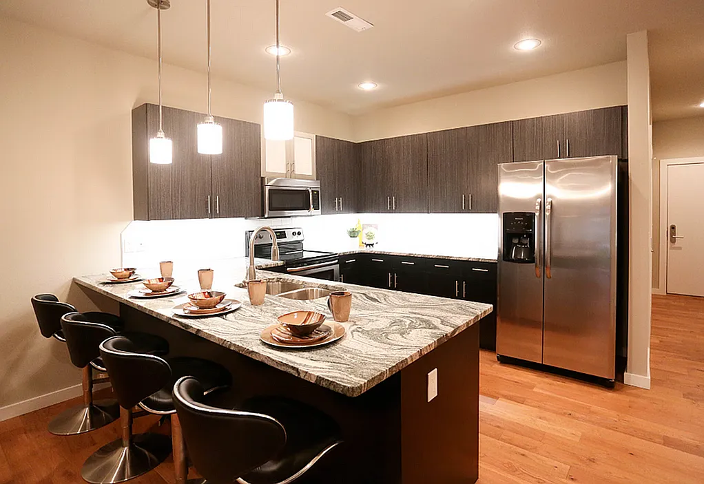 The Edge Luxury Apartments — Photo 1
