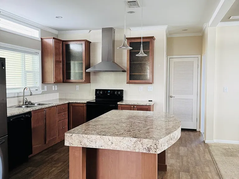 7300 20th St #205 — Photo 3