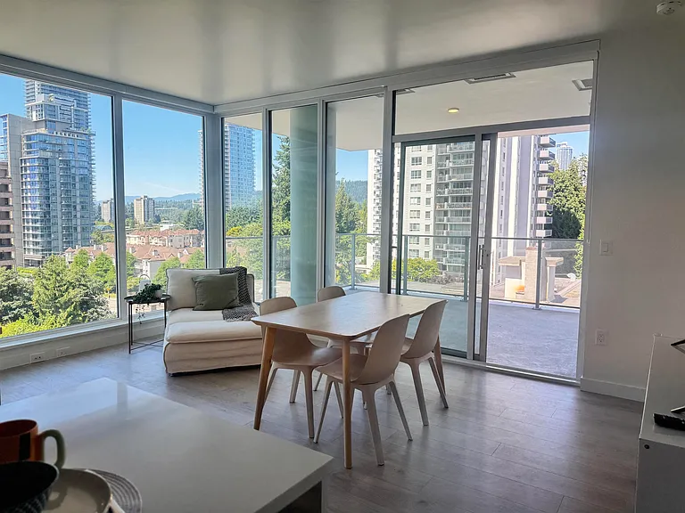 555 Sydney Ave — Photo 6