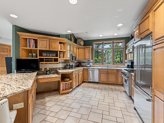 4th image of 2741 N 40th St