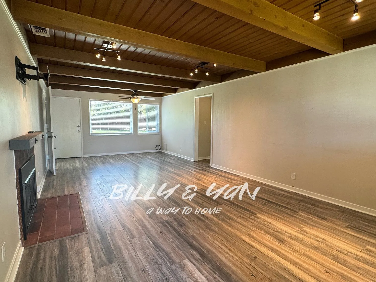 2240 El Camino Ave — Photo 4