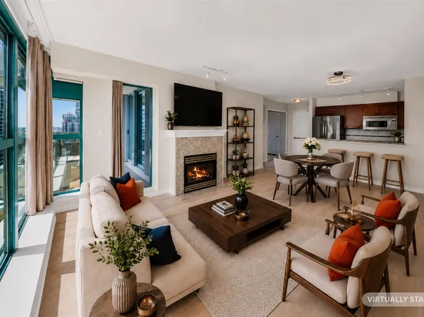 4380 Halifax St #1202, Burnaby, BC V5C 6R3