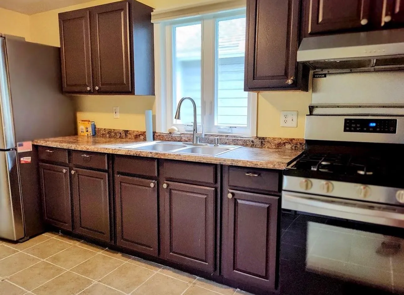2 bed, 850 sqft, $2,000 — Photo 3