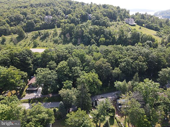 5th image of Deep Creek Dr