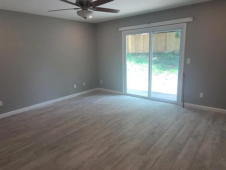 2347 South Ave — Photo 7