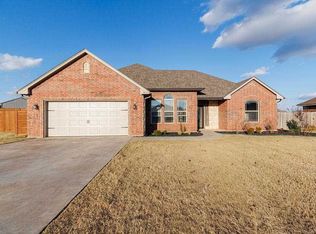 1209 Pebble Trl, Elgin, OK 73538
