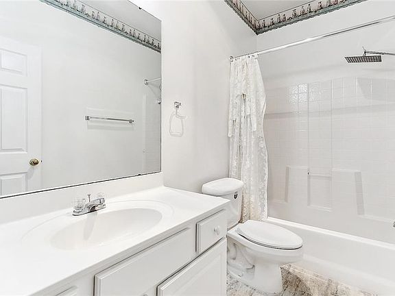 3rd image of 6425 Lauren Dr