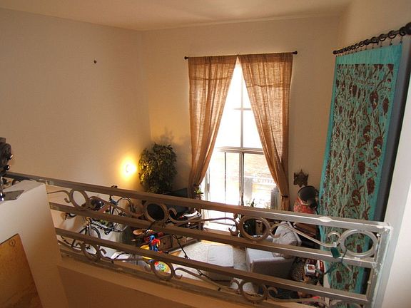 5th image of 168 Scholes St APT 2B