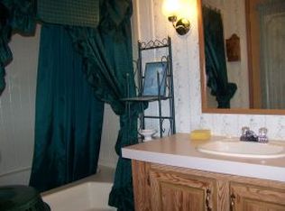 6 Glen Way, Newport, NH 03773