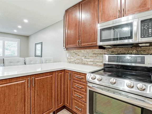 4th image of 1058 Falgarwood Dr #143
