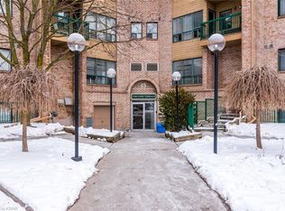 15 Hofstetter Ave #218, Kitchener, ON N2A3Z7