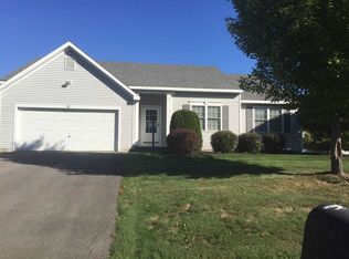 5 Stony Brook Dr, Selkirk, NY 12158