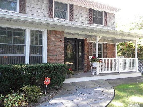 2nd image of 290 Astor Dr