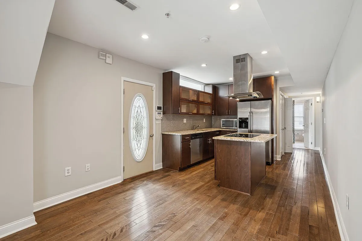 Building Photo - 764 S 23rd St #2