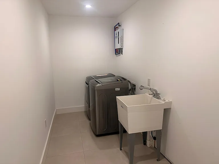 4836 Napoli Dr #4836 — Photo 19