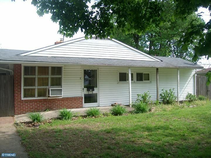 1st image of 16 Montrose Dr