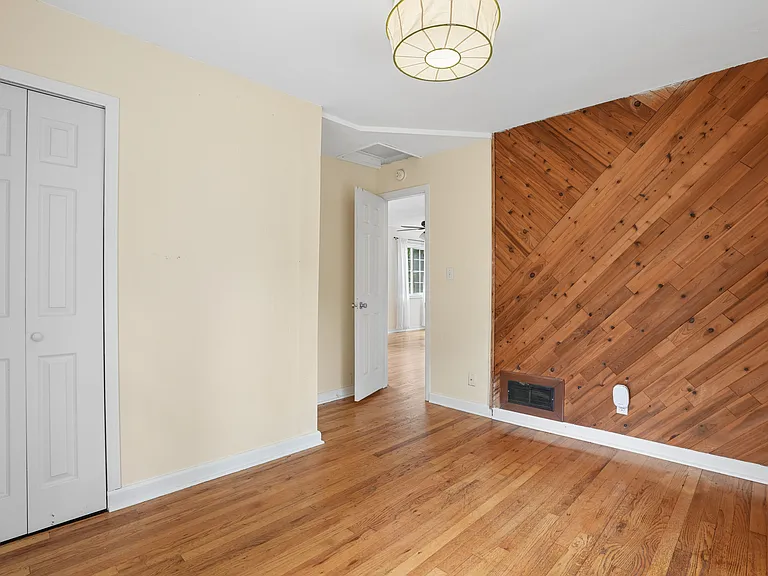 7036 N Wall Ave — Photo 9