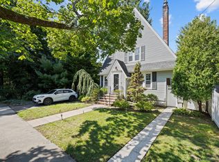 2098 Felix Court, North Baldwin, NY 11510