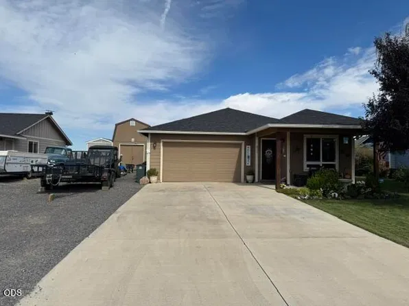 611 E A St, Culver, OR 97734