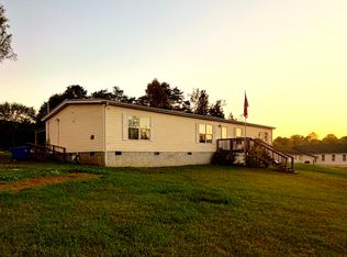 8203 Twin Springs Rd, Knoxville, TN 37920