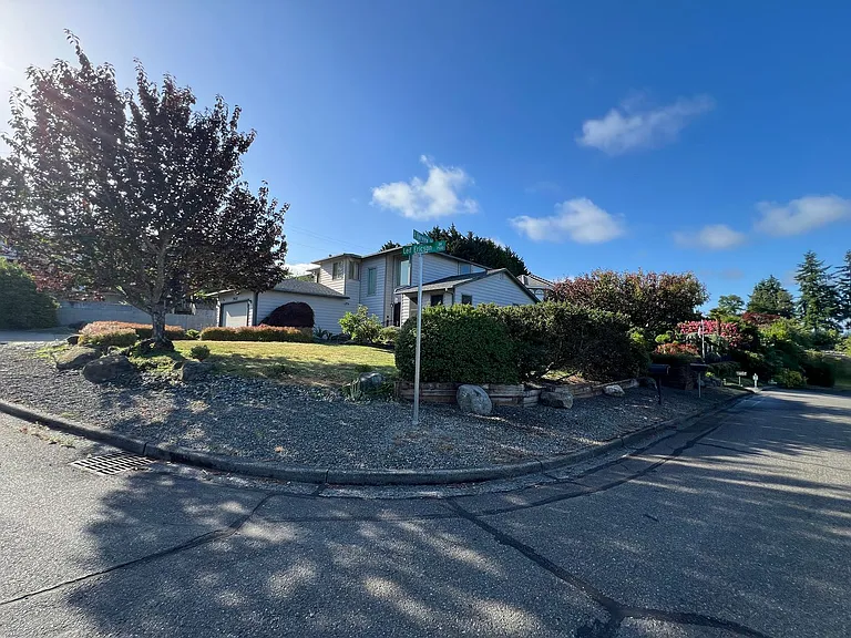 7512 Leif Ericson Dr — Photo 4