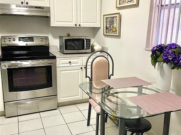 4th image of 2800 Somerset Dr APT 310J