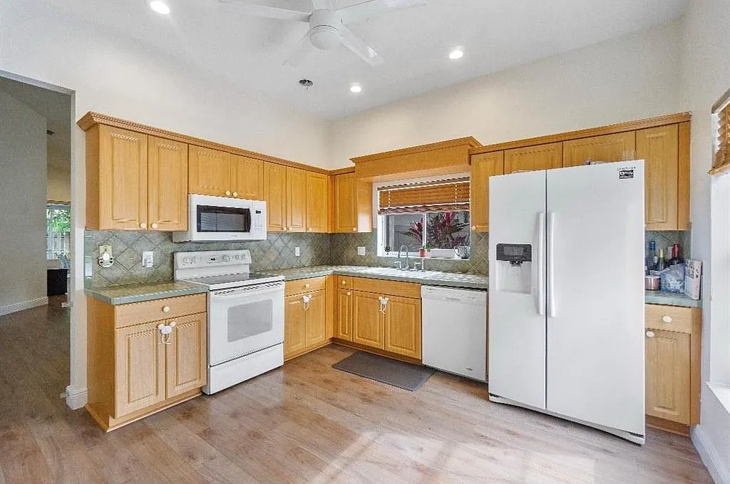 NW 77th Pl, Pompano Beach — Photo 4