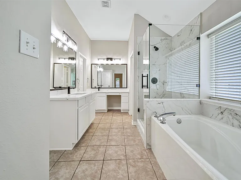 14526 Red Tailed Hawk Ln — Photo 26