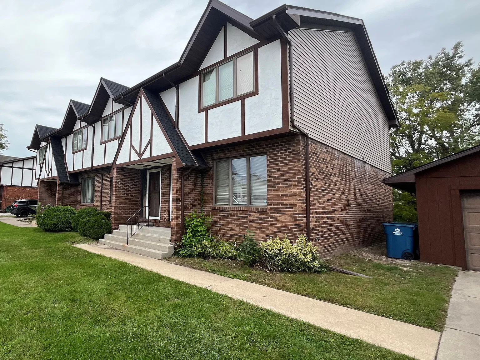 2 bed, 1.5 bath, 1152 sqft, $1,675 — Photo 1