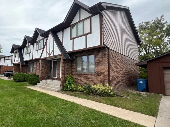 813 Wellington Dr, Dyer, IN 46311