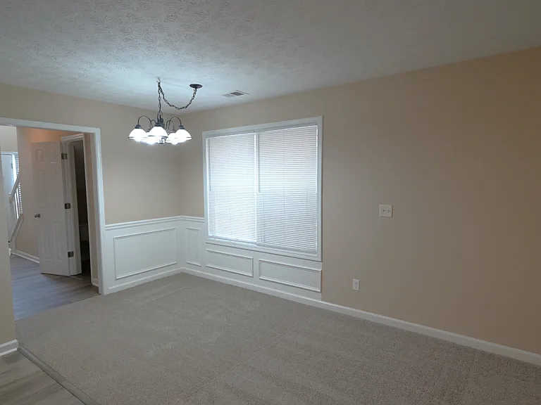 138 Alton Cir — Photo 8