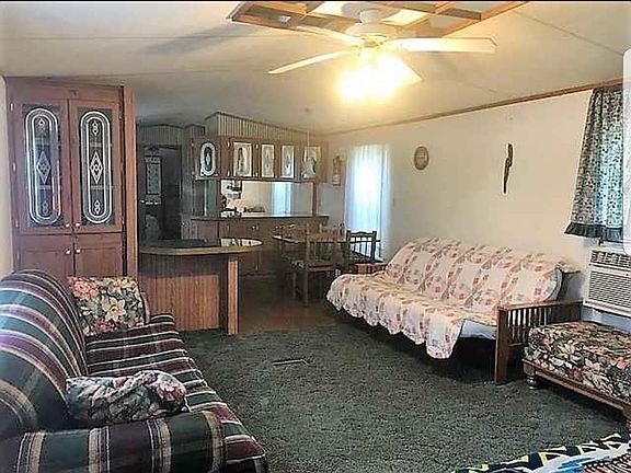 3rd image of 35 Lakewood Dr
