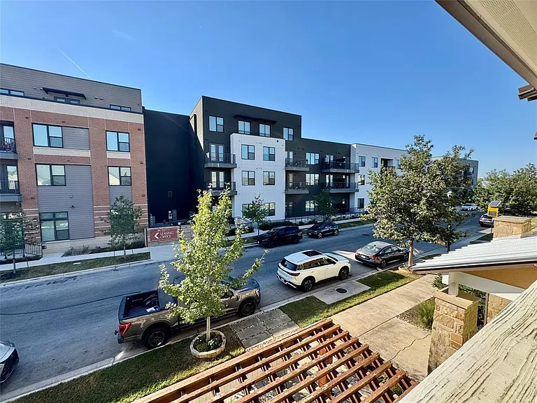 3919 Vaughan St — Photo 21
