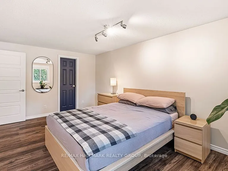 409 Montfort St #4 — Photo 20