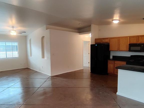 4th image of 753 E Calle Bayona