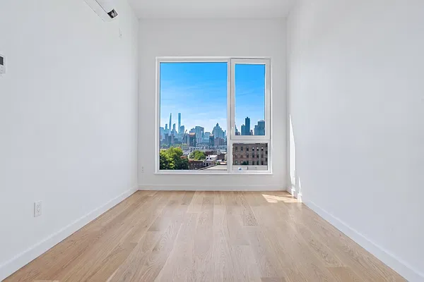 Bedroom, photo 1