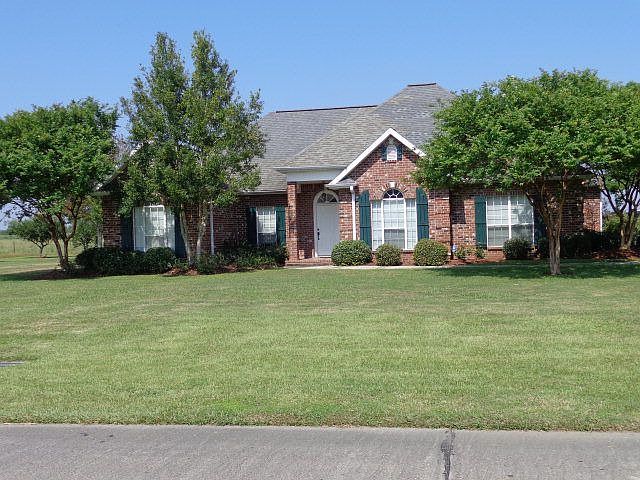 1st image of 226 Chateau Dr