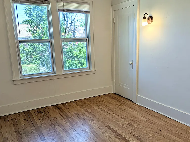 3258 Calvert St — Photo 10