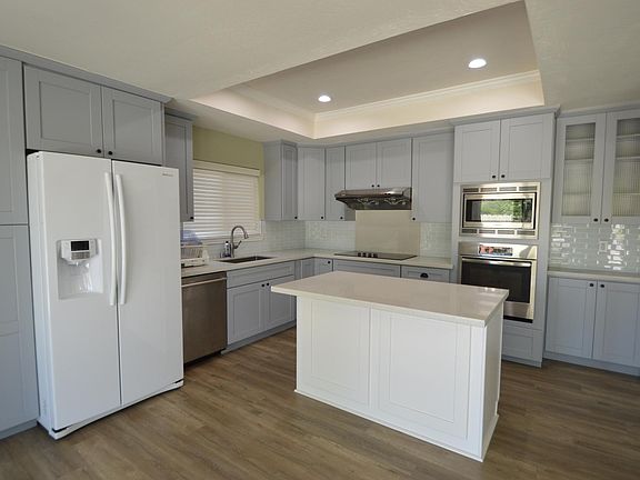 3rd image of 4184 Denker Dr