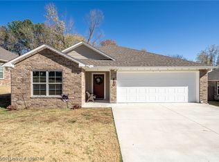 620 N Oak St, Hackett, AR 72937