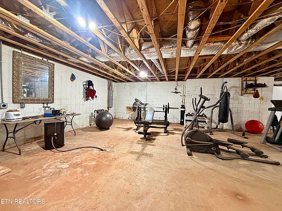 39th image of 630 Kenny Brook Ln