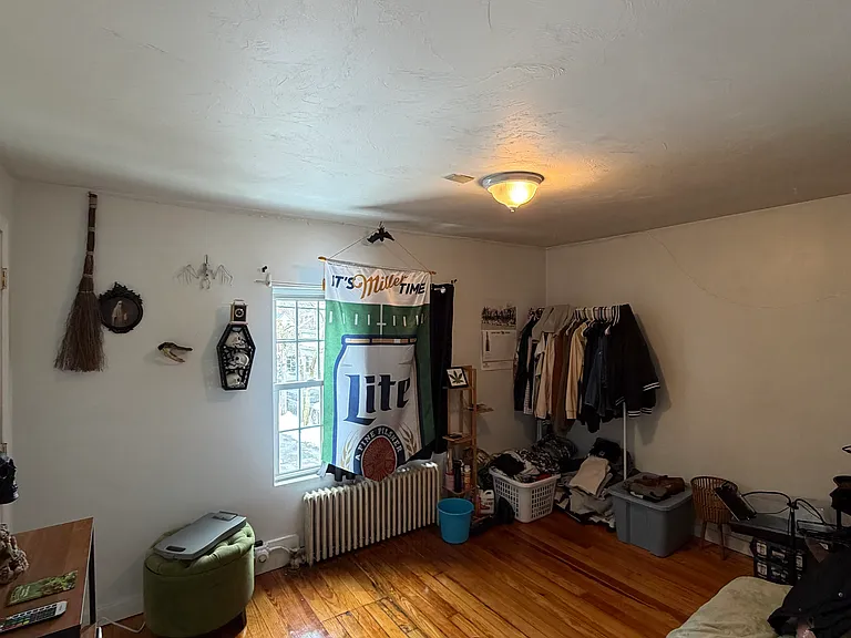 66 Pleasant St — Photo 9