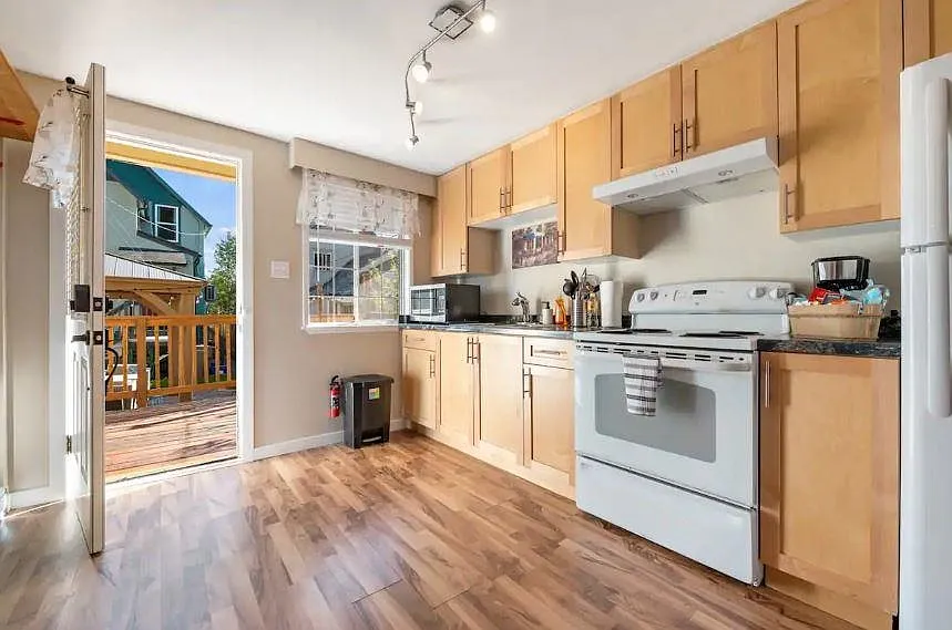 1 bed, 450 sqft, $1,995 — Photo 3